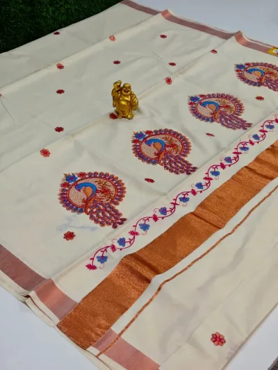 Minimal Floral Printed Saree – Off White & Peach